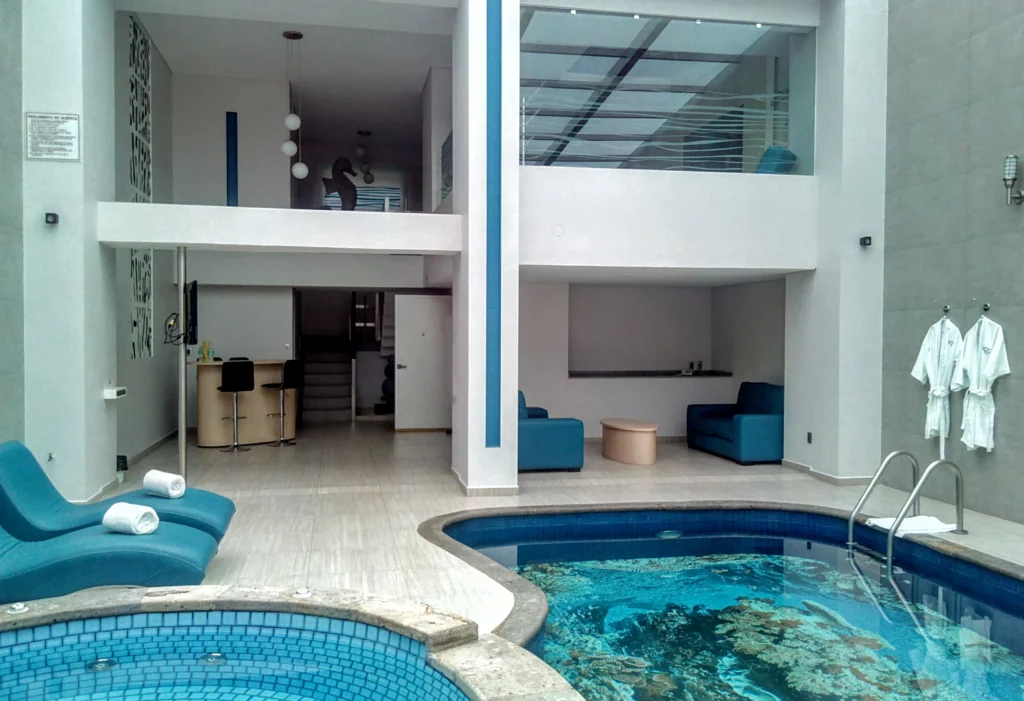 Alberca Corales en Hotel K20
